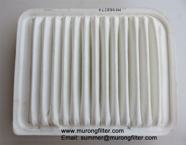 MR968274 Mitsubishi engine air filter.jpg